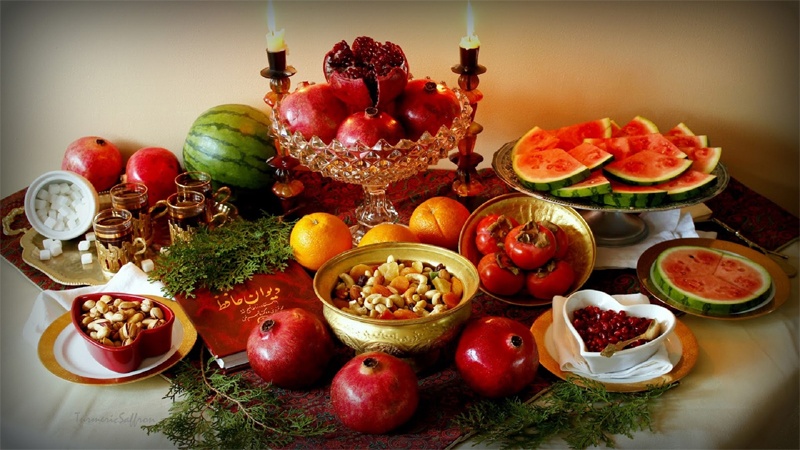 دانلود پاورپوینت شب شب یلدا و آداب و رسوم آن در شهرهای مختلف ایران